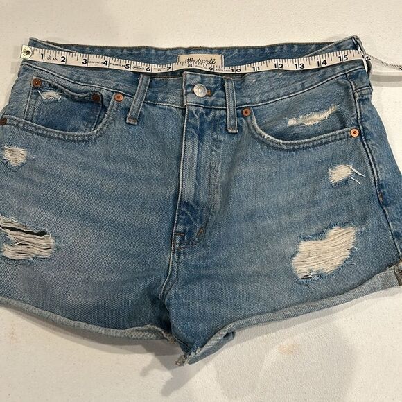 Madewell relaxed denim shorts, distressed size 28 - Picture 5 of 7
